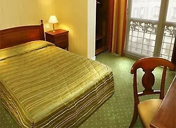 Montparnasse Daguerre Hotel