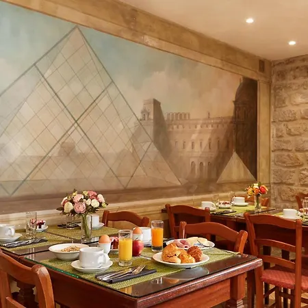 Montparnasse Daguerre Hotel