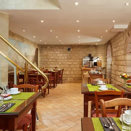 מלון Montparnasse Daguerre 3*