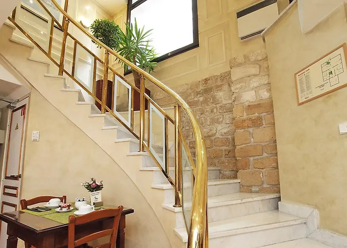 Hotel Montparnasse Daguerre 3*