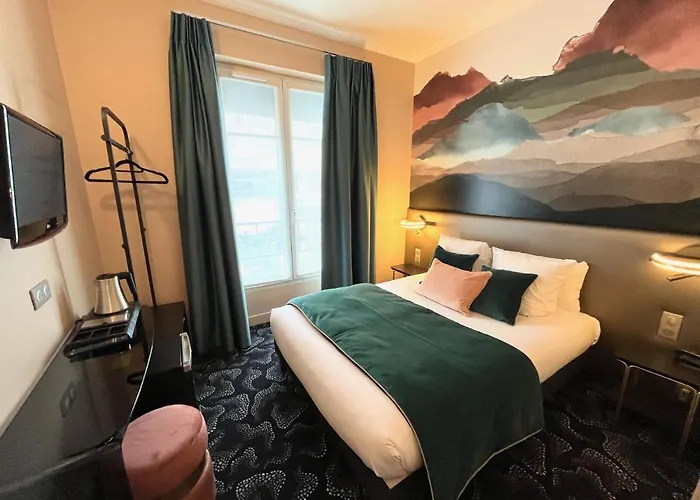 Hotel Montparnasse Daguerre 3*