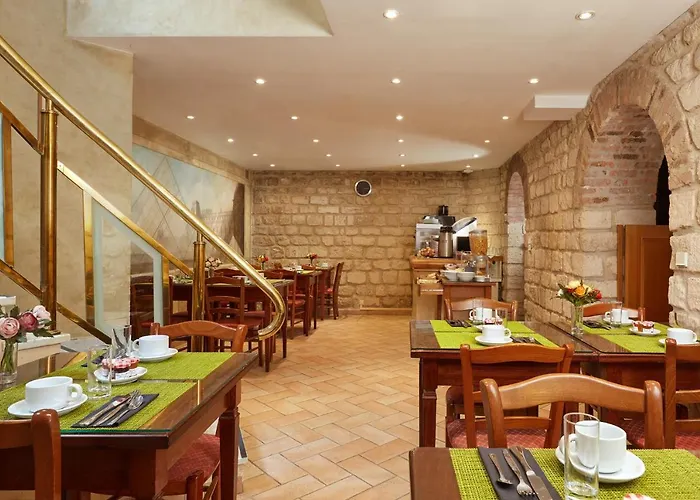 Hotel Montparnasse Daguerre 3*