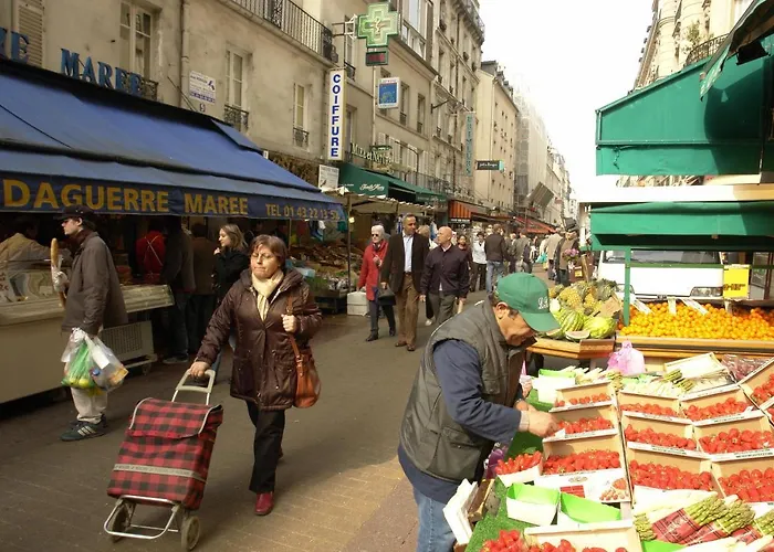 Montparnasse Daguerre Hotel